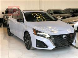 نيسان ألتيما